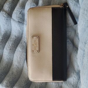 Kate Spade Bay Street Lacey Pebbled Leather Long Wallet - Black & Cream